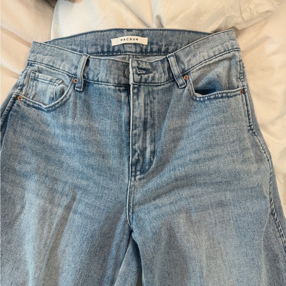 PacSun low rise light wash jeans